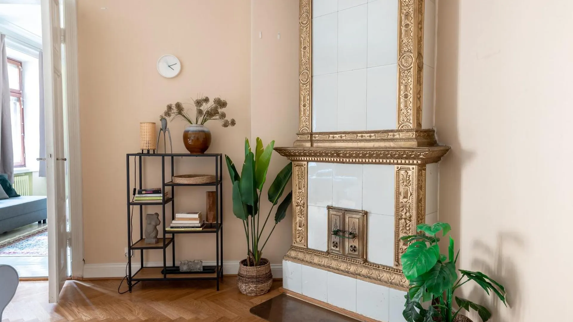 2Ndhomes Charming 127 M2 3Br Top Floor Apartment In Historically Valuable Building In Helsinki City Center