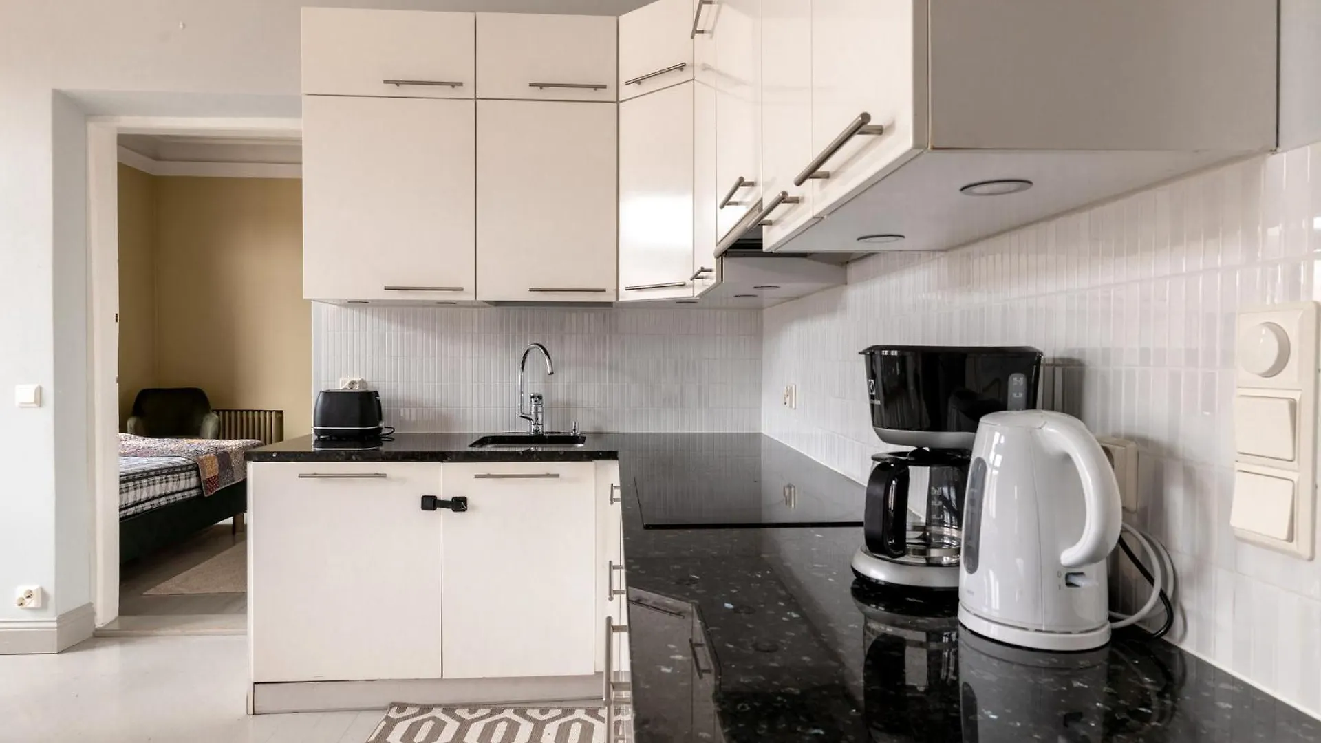 2Ndhomes Charming 127 M2 3Br Top Floor Apartment In Historically Valuable Building In Helsinki City Center
