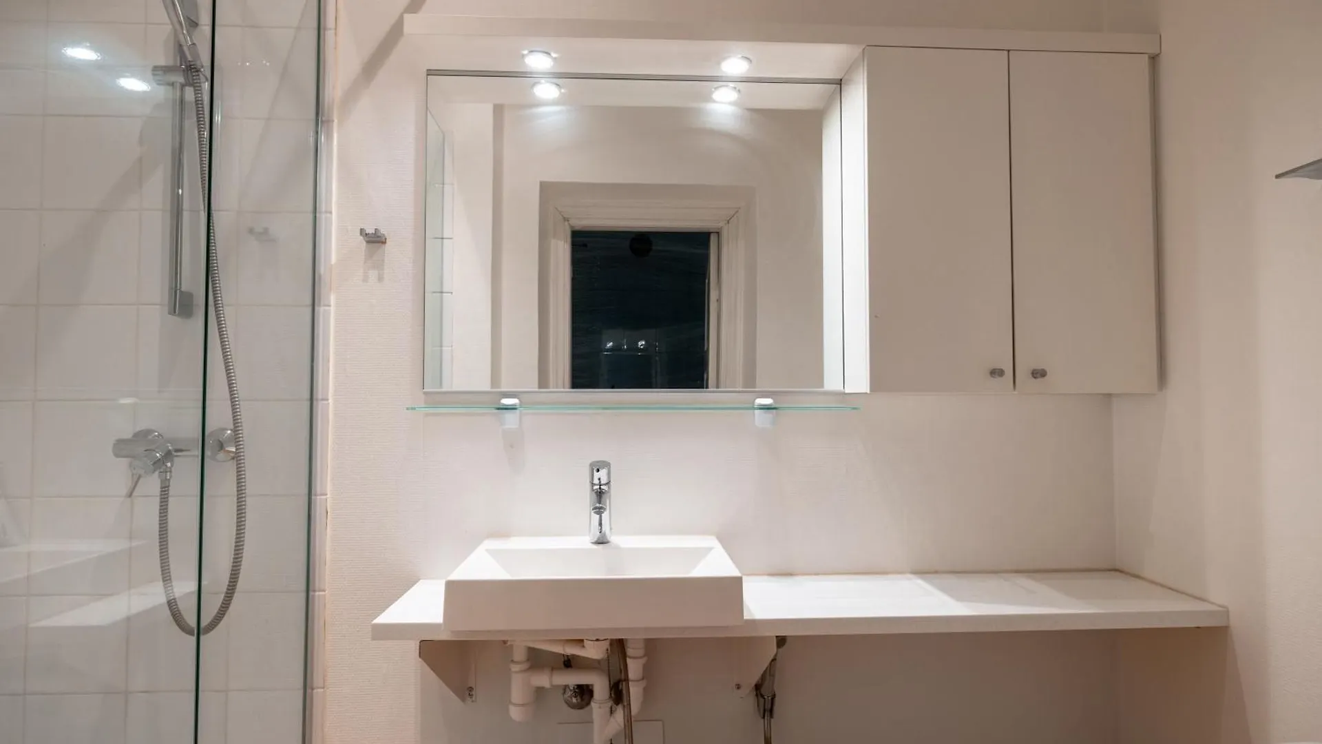 2Ndhomes Charming 127 M2 3Br Top Floor Apartment In Historically Valuable Building In Helsinki City Center
