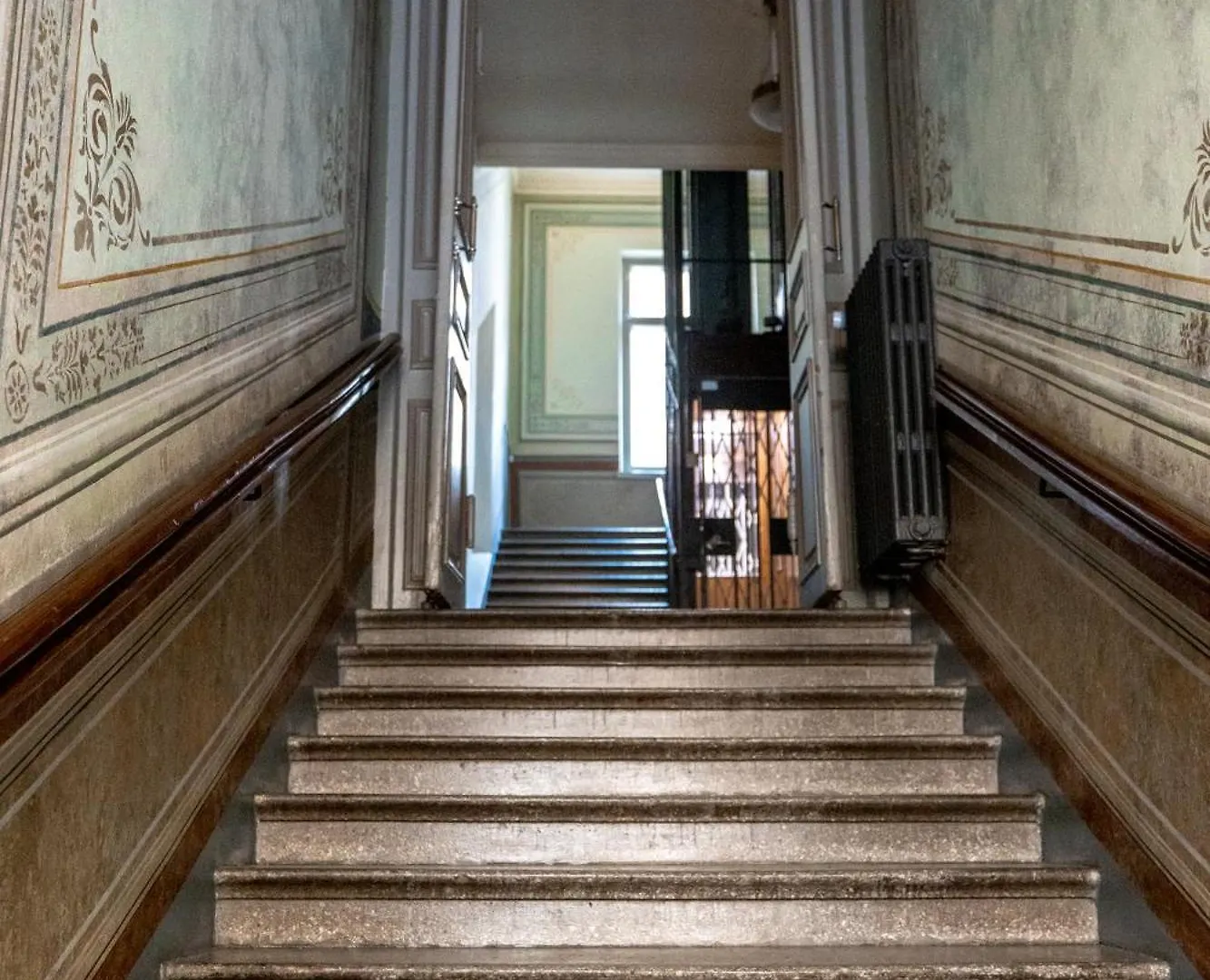 2Ndhomes Charming 127 M2 3Br Top Floor Apartment In Historically Valuable Building In Helsinki City Center