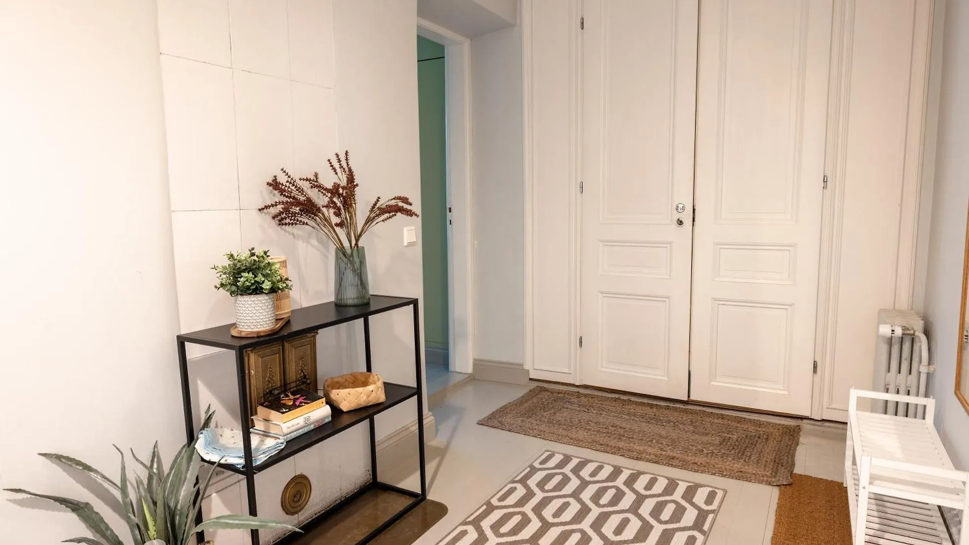 2Ndhomes Charming 127 M2 3Br Top Floor Apartment In Historically Valuable Building In Helsinki City Center